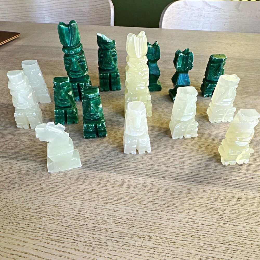 Vintage Mexican Onyx Aztec Chess Pieces  Stone Green White Alabaster